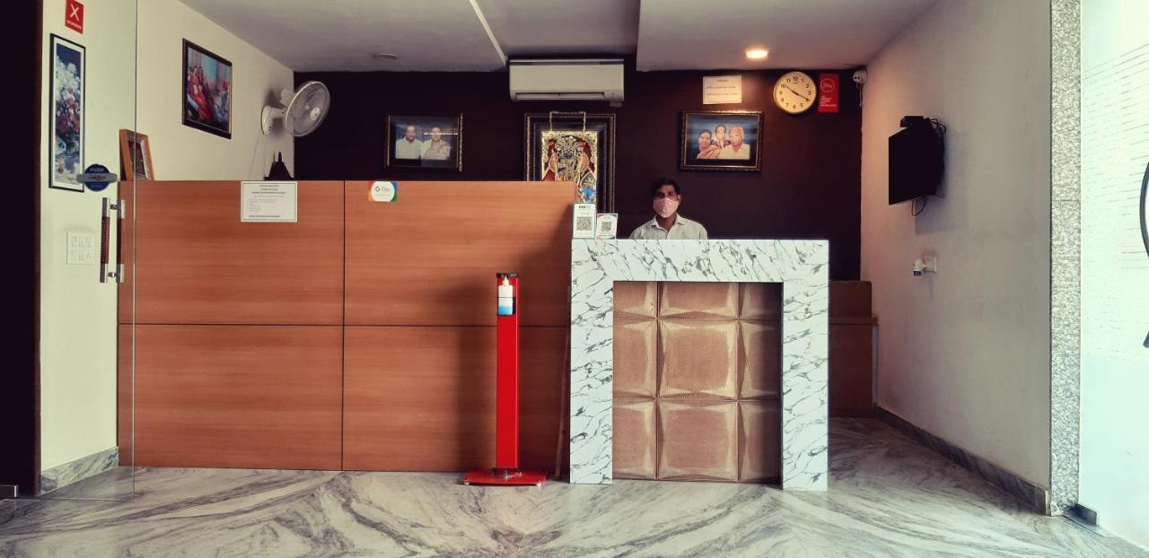 Hotel Sar Kamla Dham Skd Vrindavan Fully Vaccinated Staff Екстериор снимка