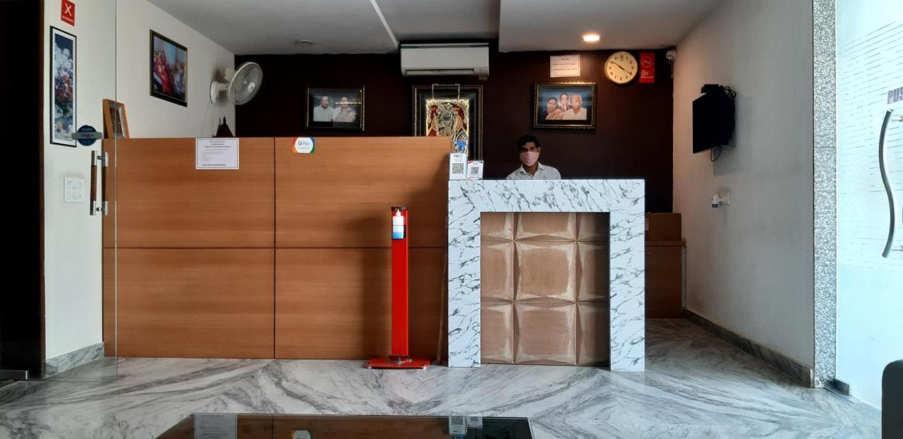 Hotel Sar Kamla Dham Skd Vrindavan Fully Vaccinated Staff Екстериор снимка