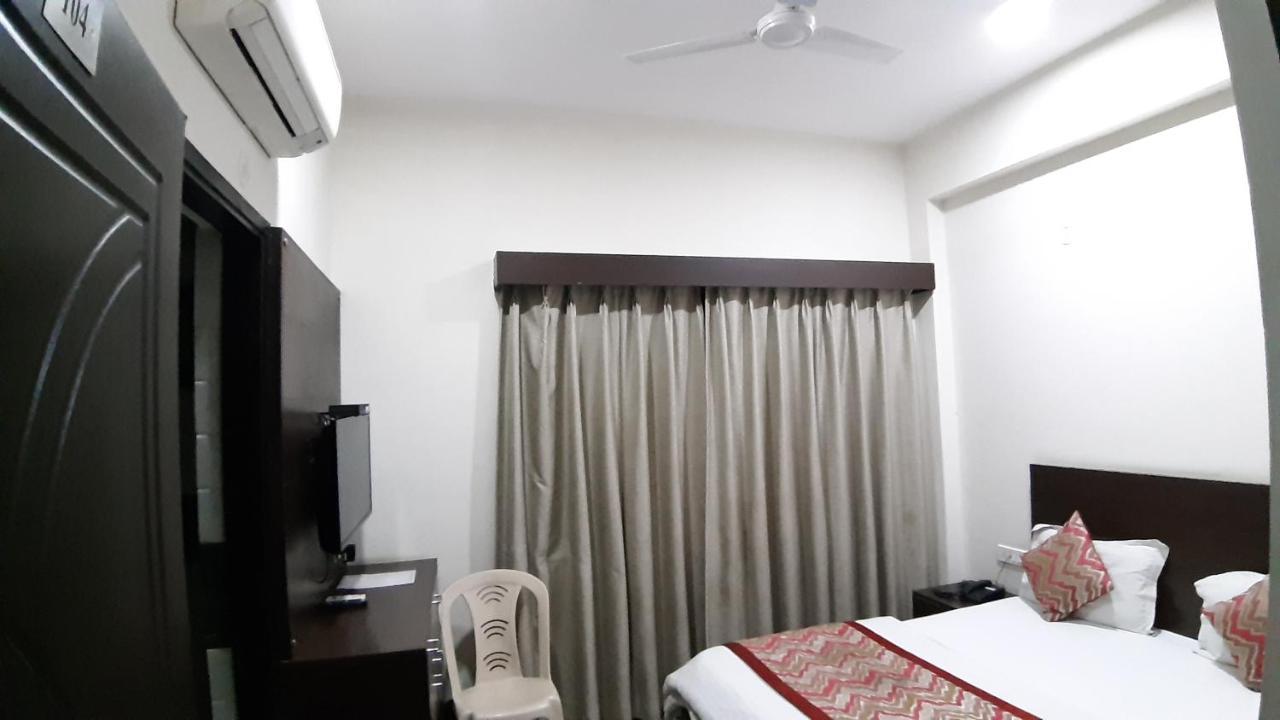 Hotel Sar Kamla Dham Skd Vrindavan Fully Vaccinated Staff Екстериор снимка