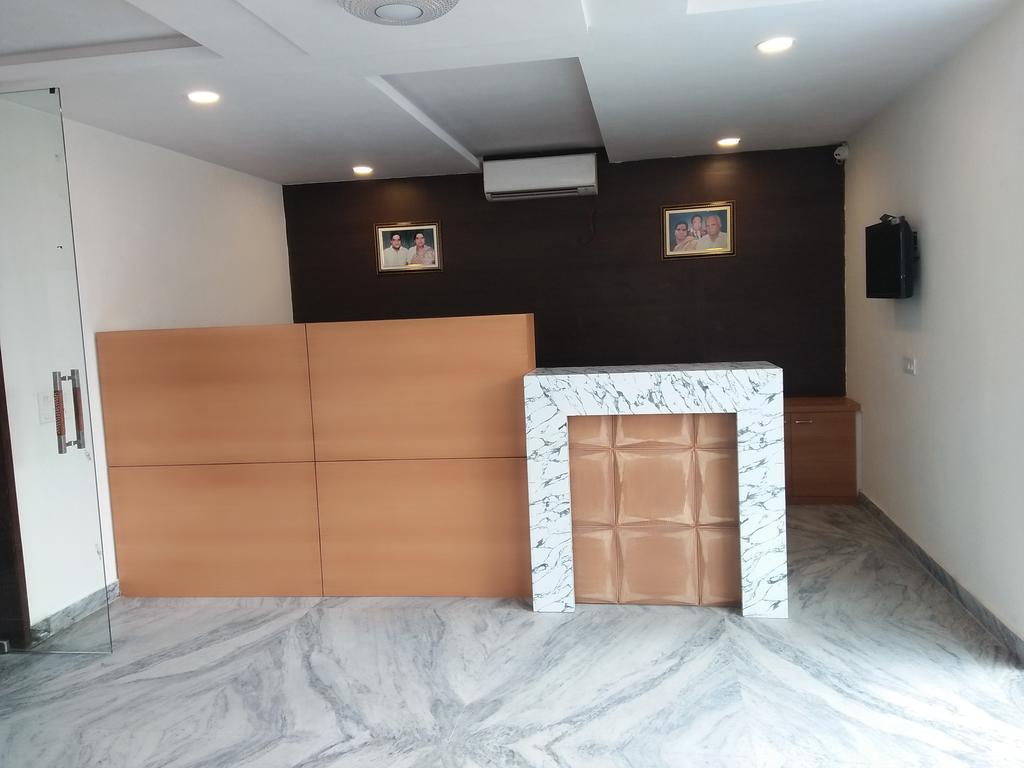 Hotel Sar Kamla Dham Skd Vrindavan Fully Vaccinated Staff Екстериор снимка