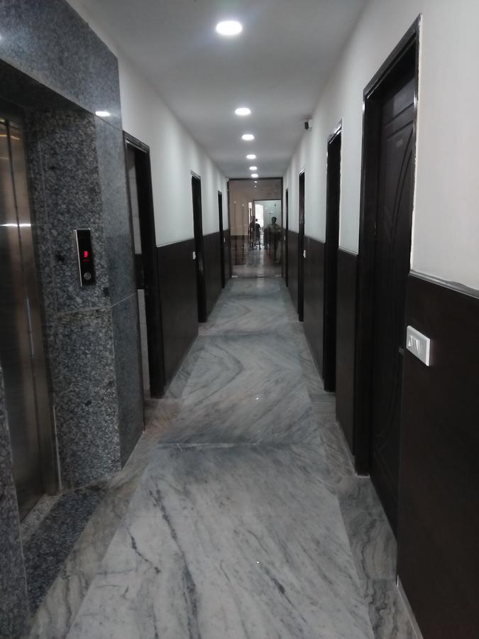 Hotel Sar Kamla Dham Skd Vrindavan Fully Vaccinated Staff Екстериор снимка