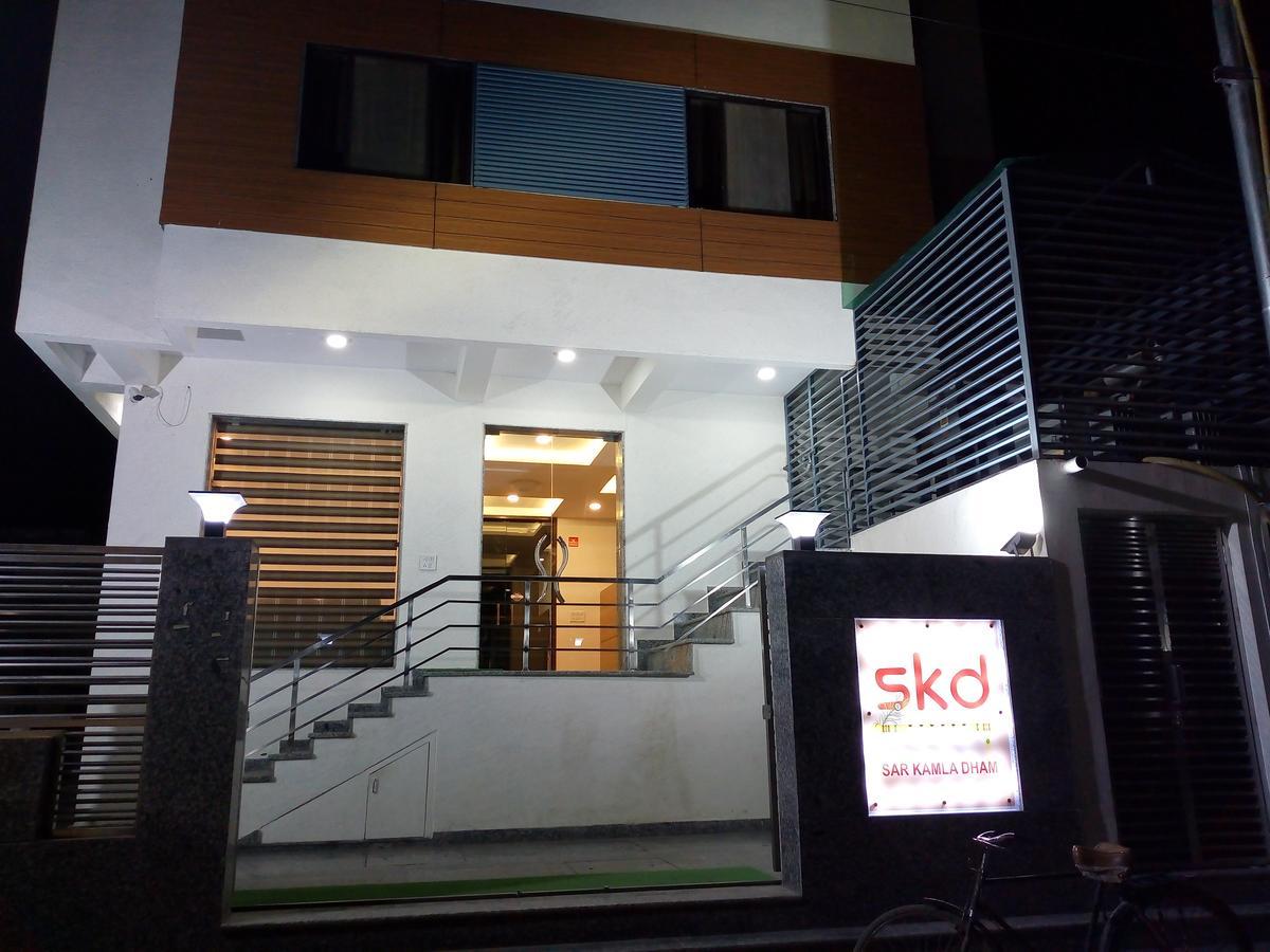 Hotel Sar Kamla Dham Skd Vrindavan Fully Vaccinated Staff Екстериор снимка