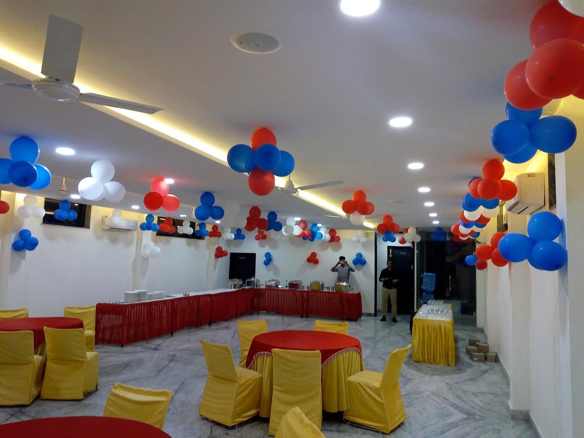 Hotel Sar Kamla Dham Skd Vrindavan Fully Vaccinated Staff Екстериор снимка