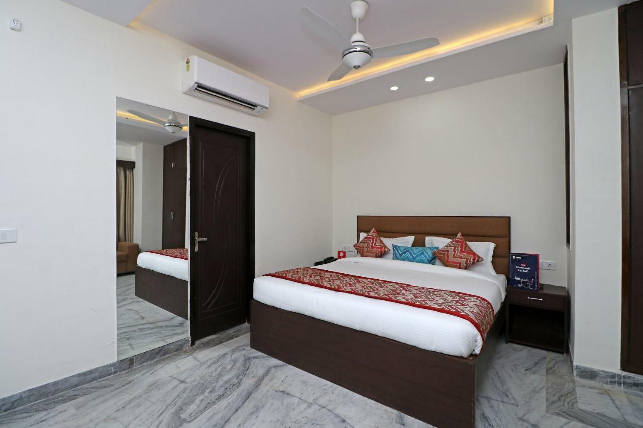 Hotel Sar Kamla Dham Skd Vrindavan Fully Vaccinated Staff Екстериор снимка