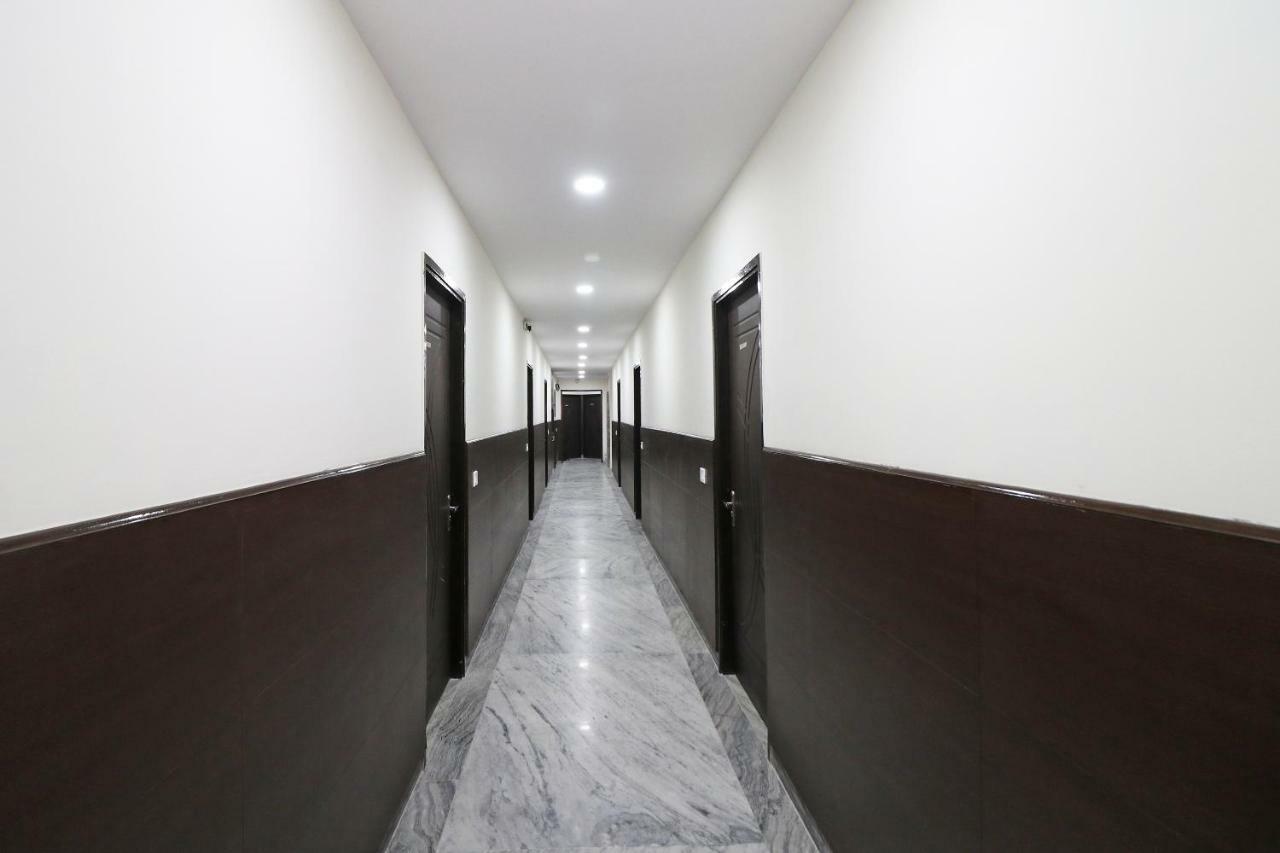 Hotel Sar Kamla Dham Skd Vrindavan Fully Vaccinated Staff Екстериор снимка