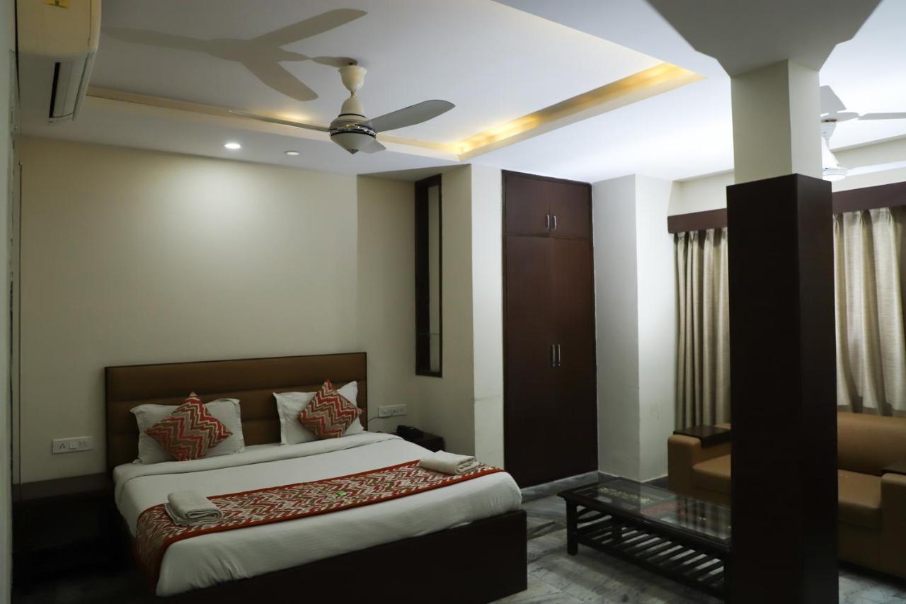 Hotel Sar Kamla Dham Skd Vrindavan Fully Vaccinated Staff Екстериор снимка